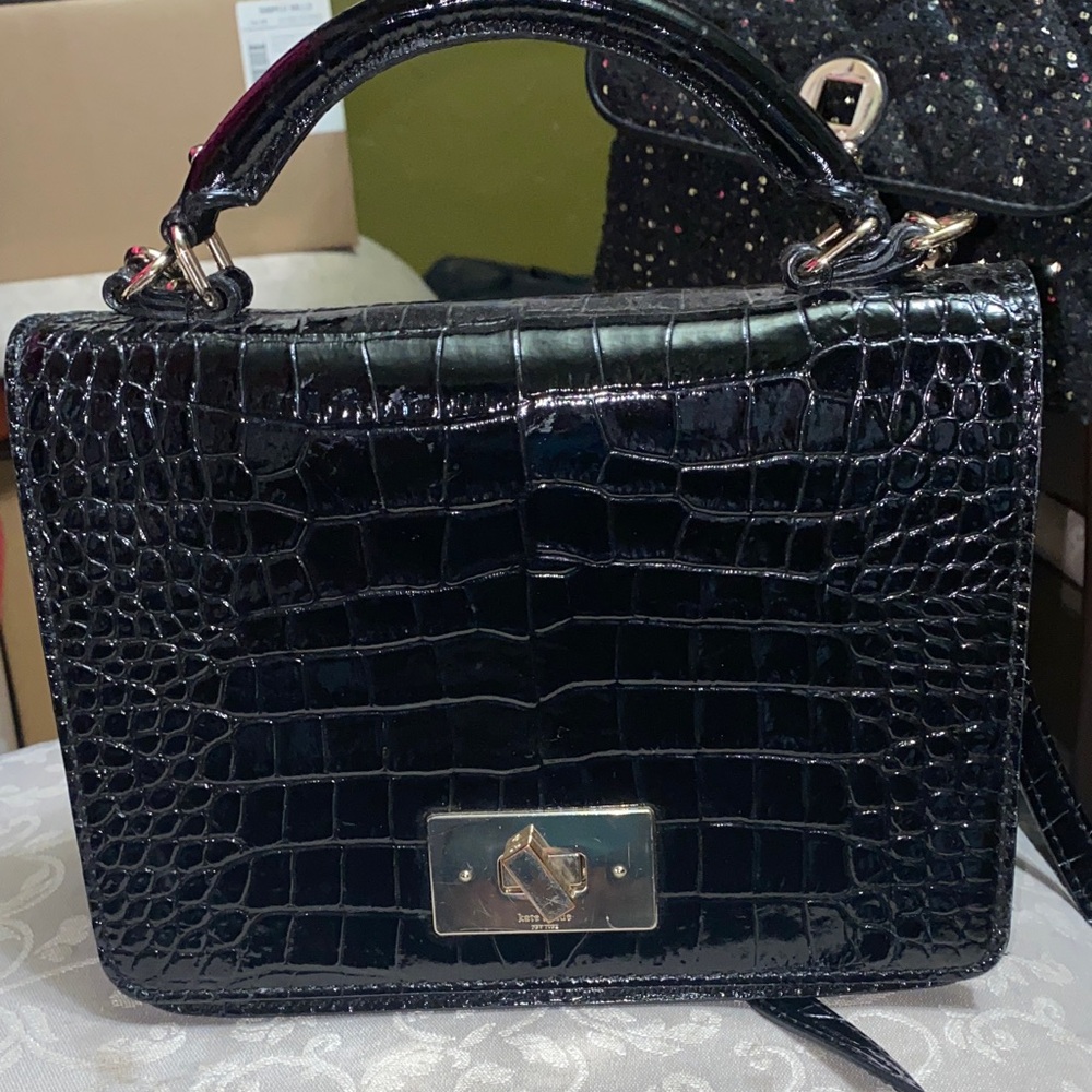 100% AUTHENTIC KATE SPADE PATENT LEATHER CROC EMBOSSED LARGE CROSSBODY BAG